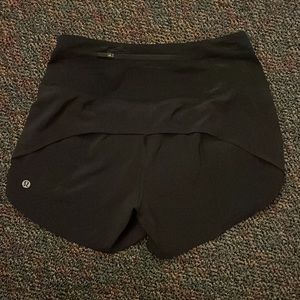 COPY - Lululemon Speed up Short high rise size 4